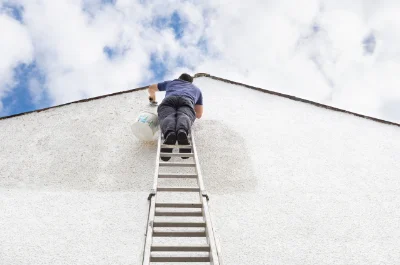 Peinture extérieure à Aston — façades et ravalement